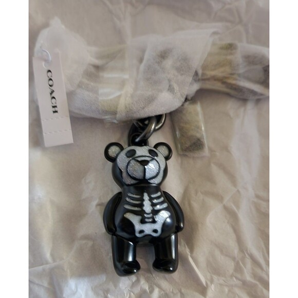 Coach skeleton bear Bag charm Halloween Nwt - Picture 1 of 5